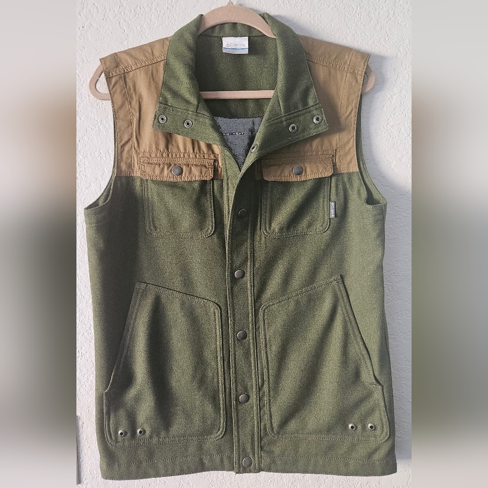Columbia Men's Fishing Vest with Omni-Heat